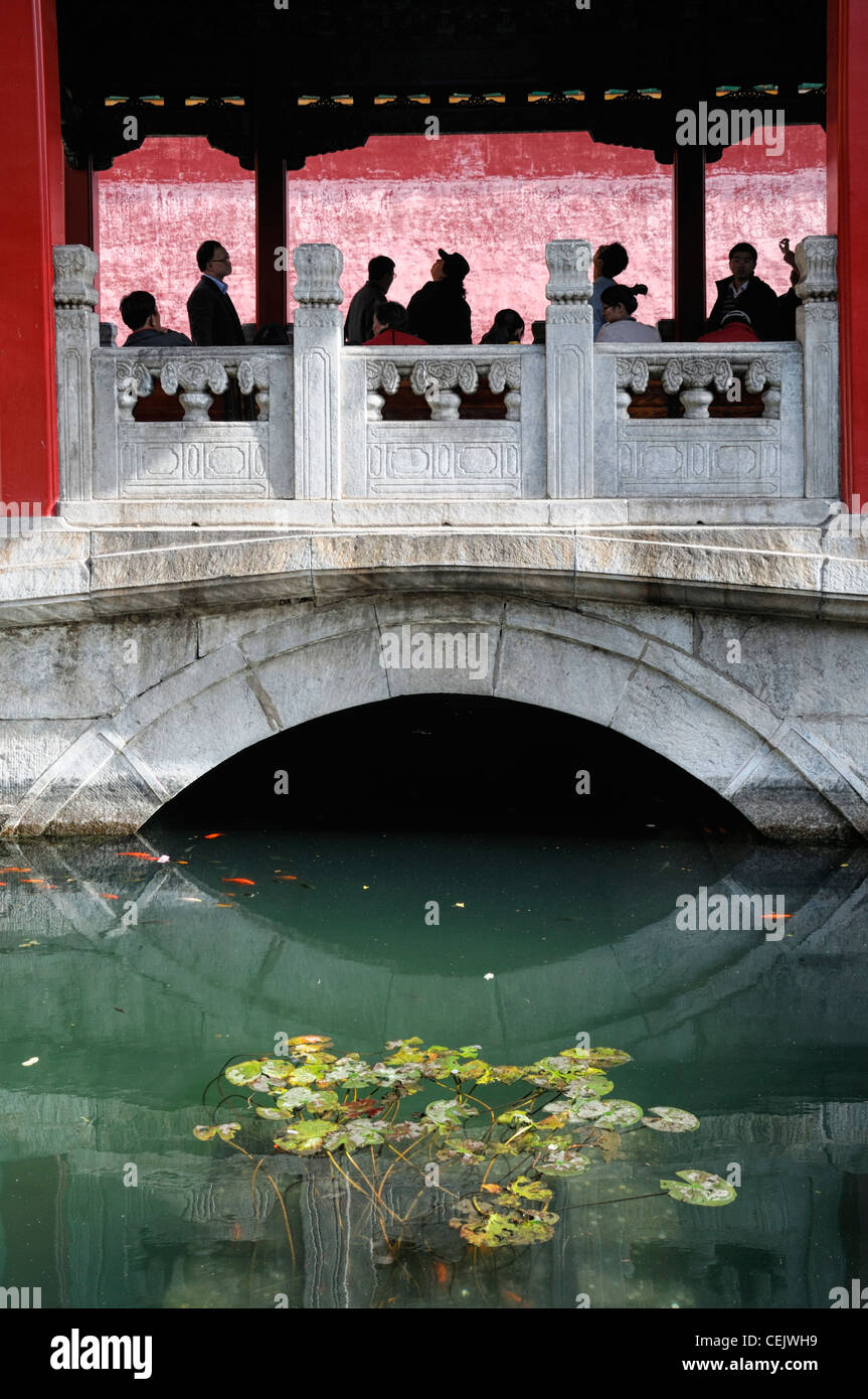 Single span arch bridge hi-res stock photography and images - Alamy