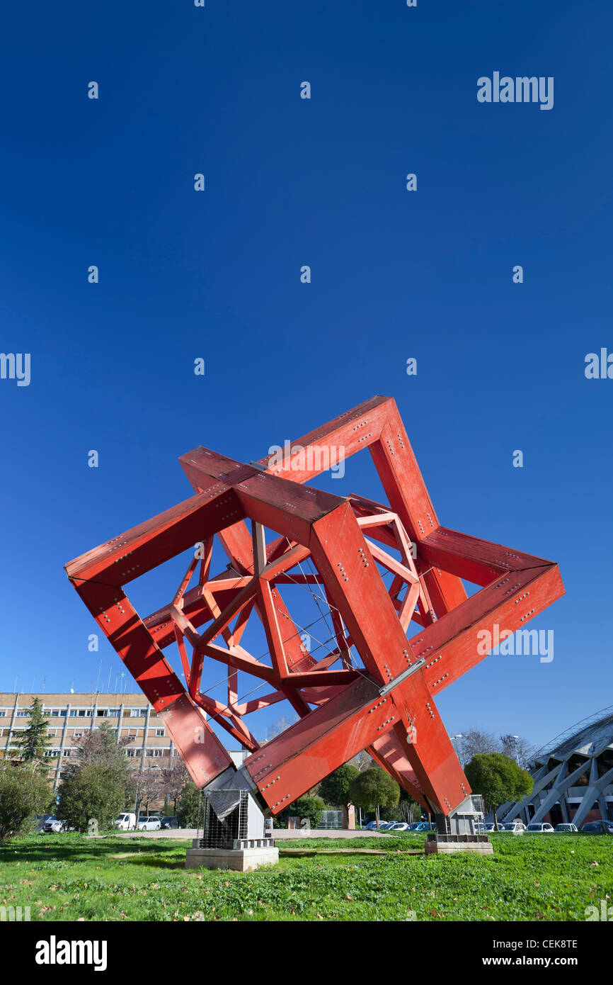 Cube sculpture hi-res stock photography and images - Alamy