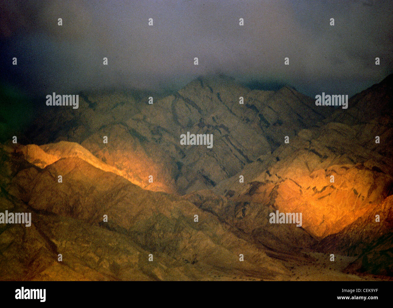 Desert mountain views of the Edom Mountains in Jordan at the edge of the Arabah valley. Seen from the Negev desert Israel. Stock Photo