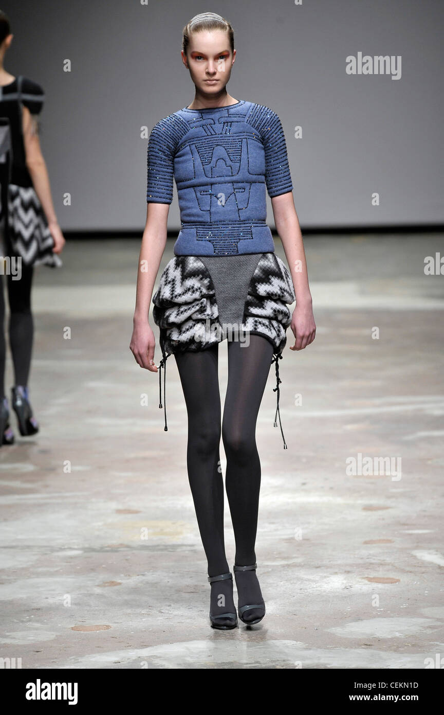 Drawstring mini skirt pattern clearance
