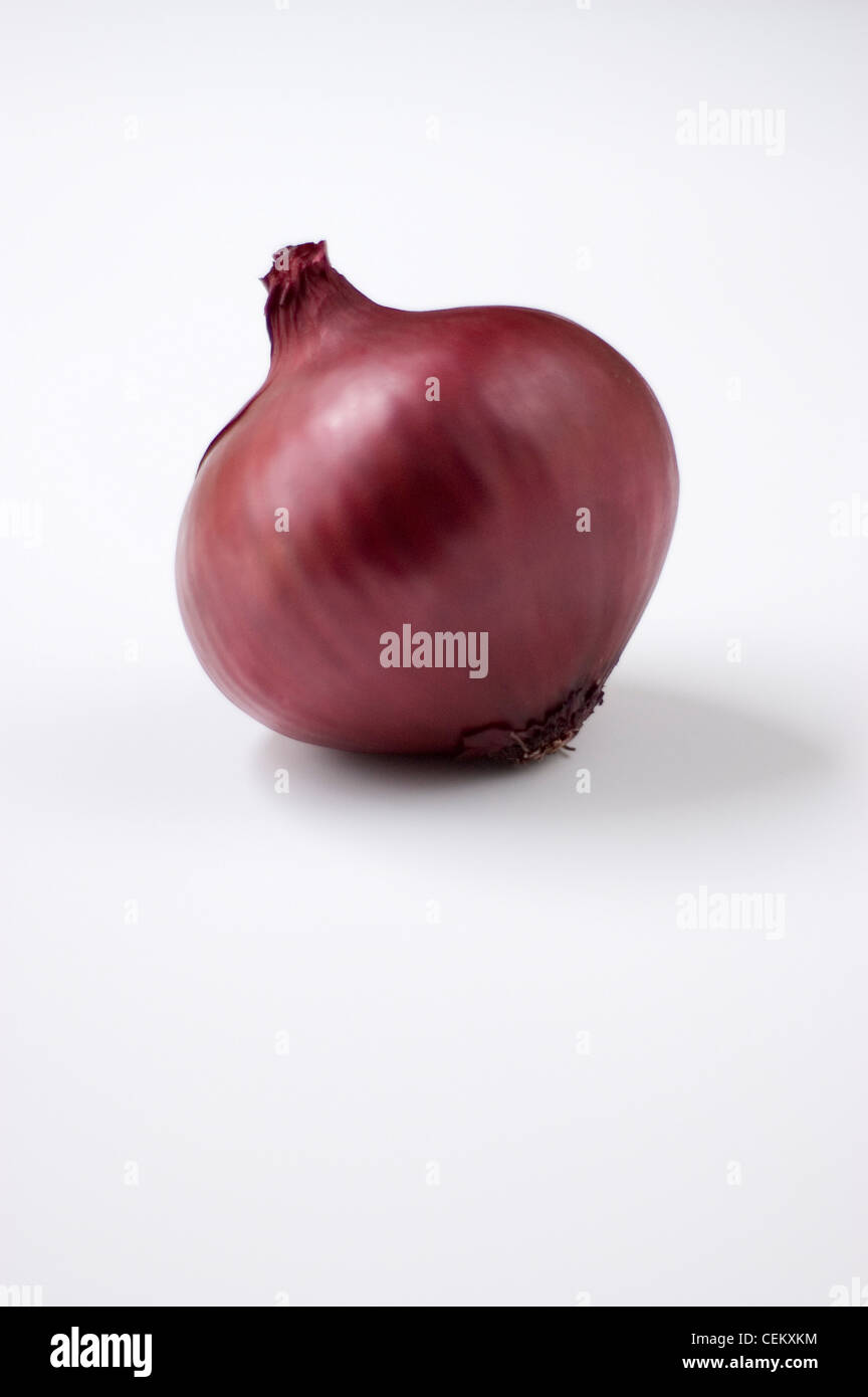 Whole onion hi-res stock photography and images - Alamy