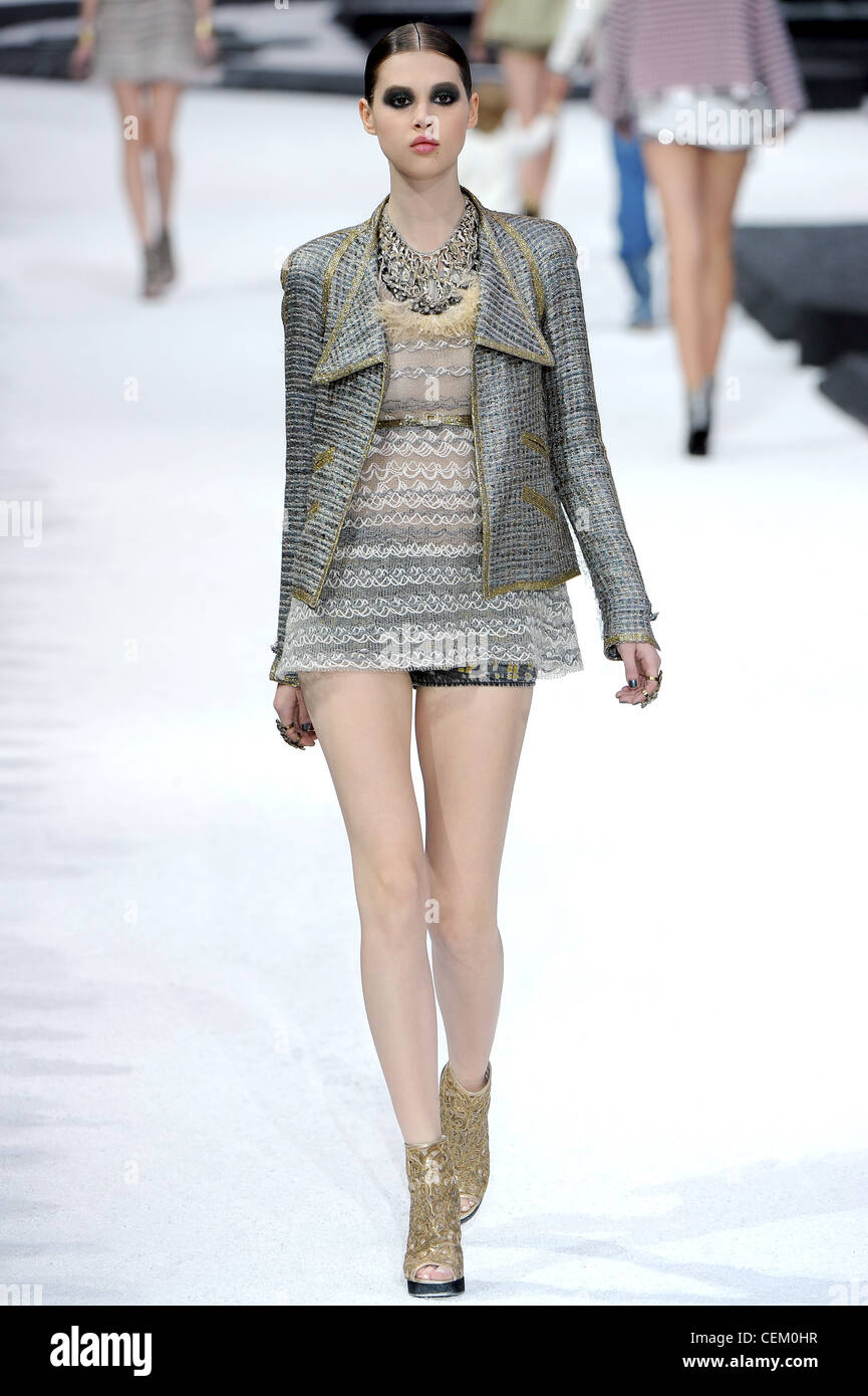 Chanel spring 2011 hi-res stock photography and images - Alamy