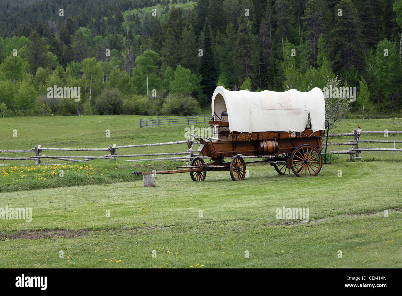 Wagon wheel fence hires stock photography and images Alamy
