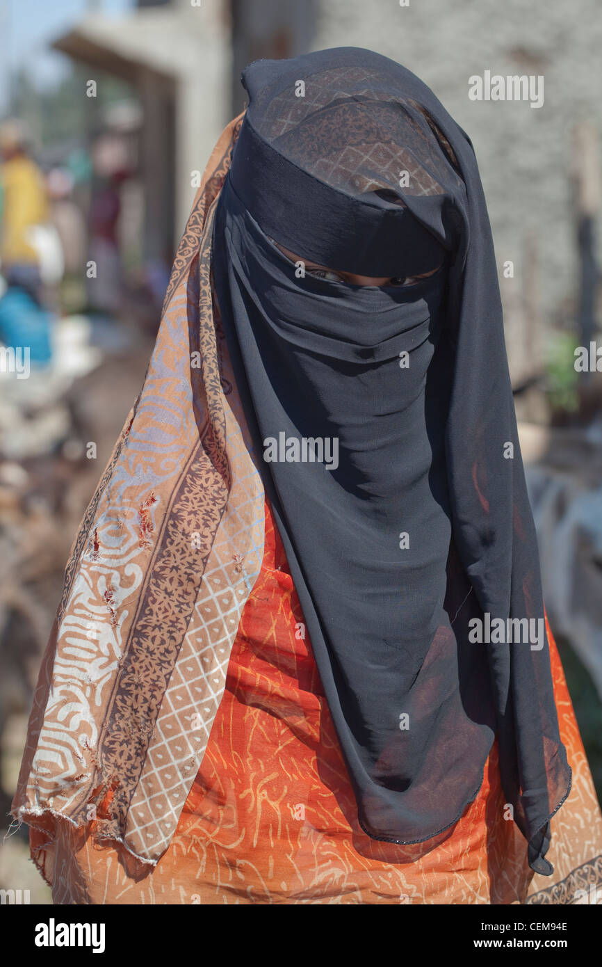 Young Moslem Woman wearing a burqu or burka. Portrait. Wendogenet market. Ethiopia. Stock Photo
