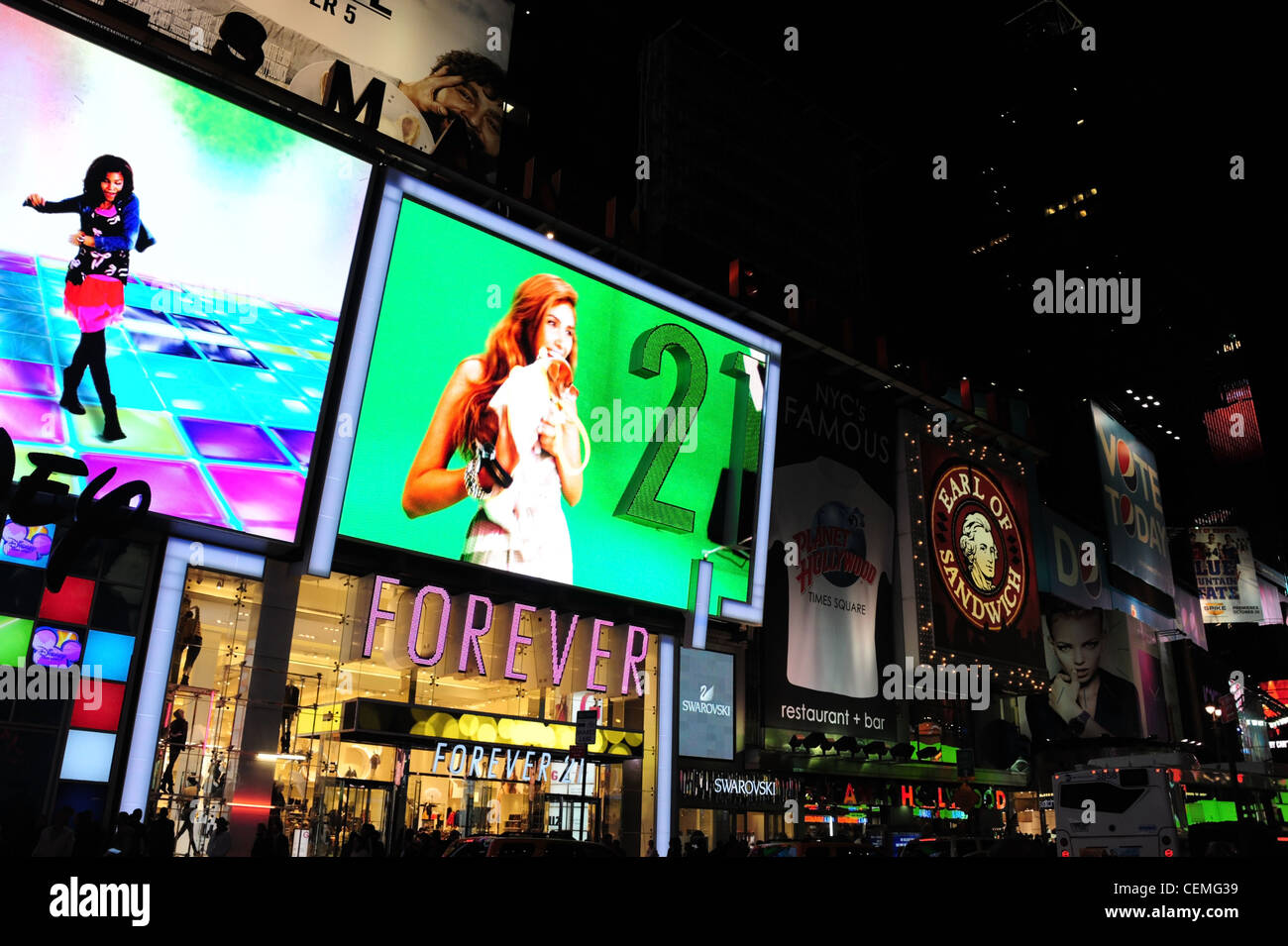 Atmosphere at the Forever 21 new Times Square location at Forever 21  News Photo - Getty Images