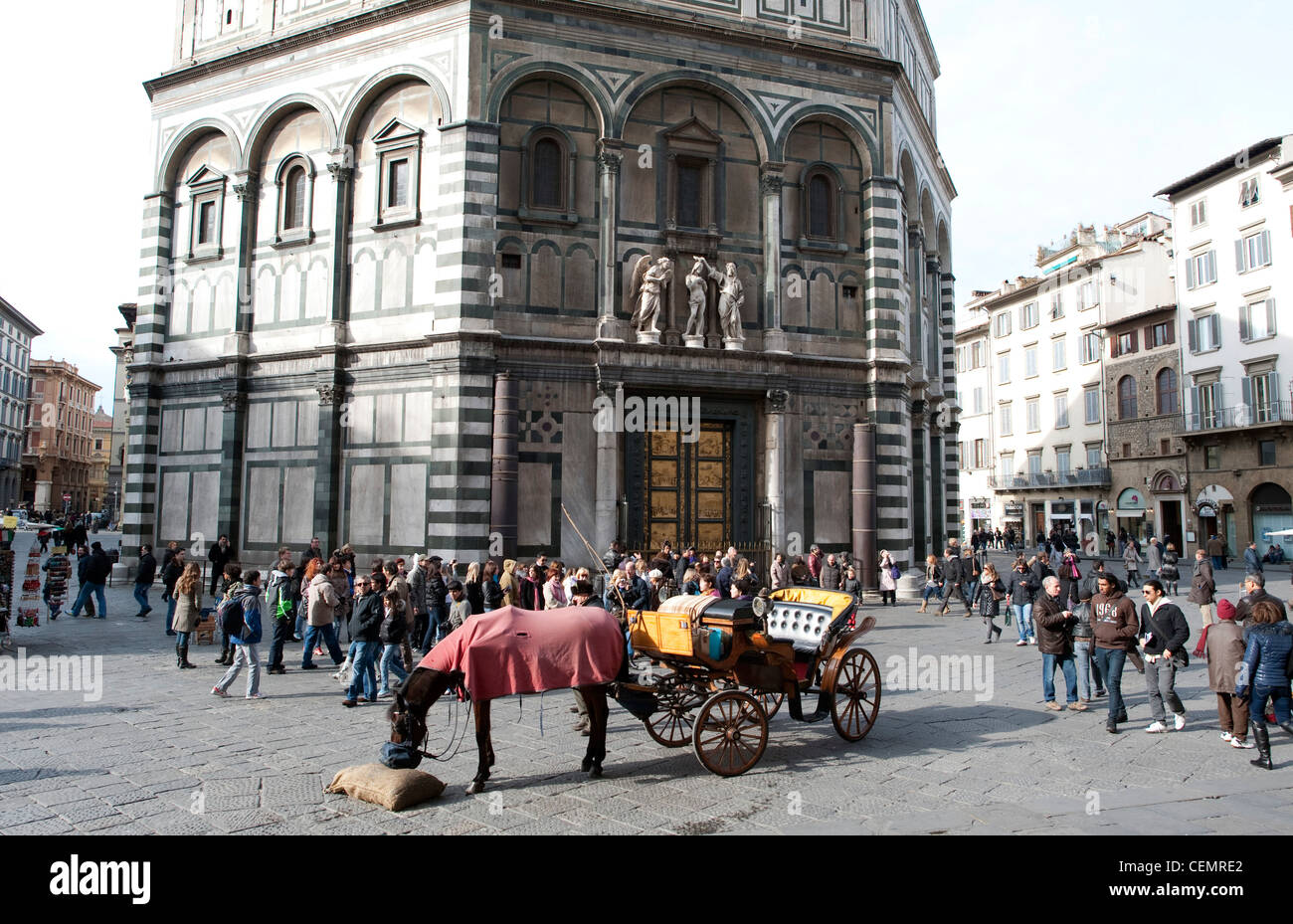 Horse and cart in Florence The Basilica di Santa Croce (Basilica of the Holy Cross) Stock Photo