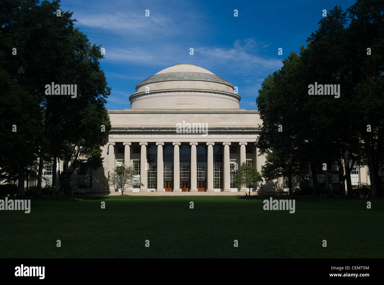 M i t campus dome hi-res stock photography and images - Alamy