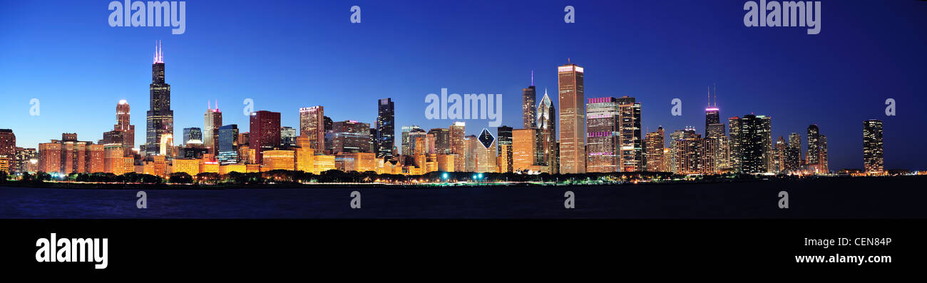 Chicago city downtown urban skyline panorama at dusk with skyscrapers ...