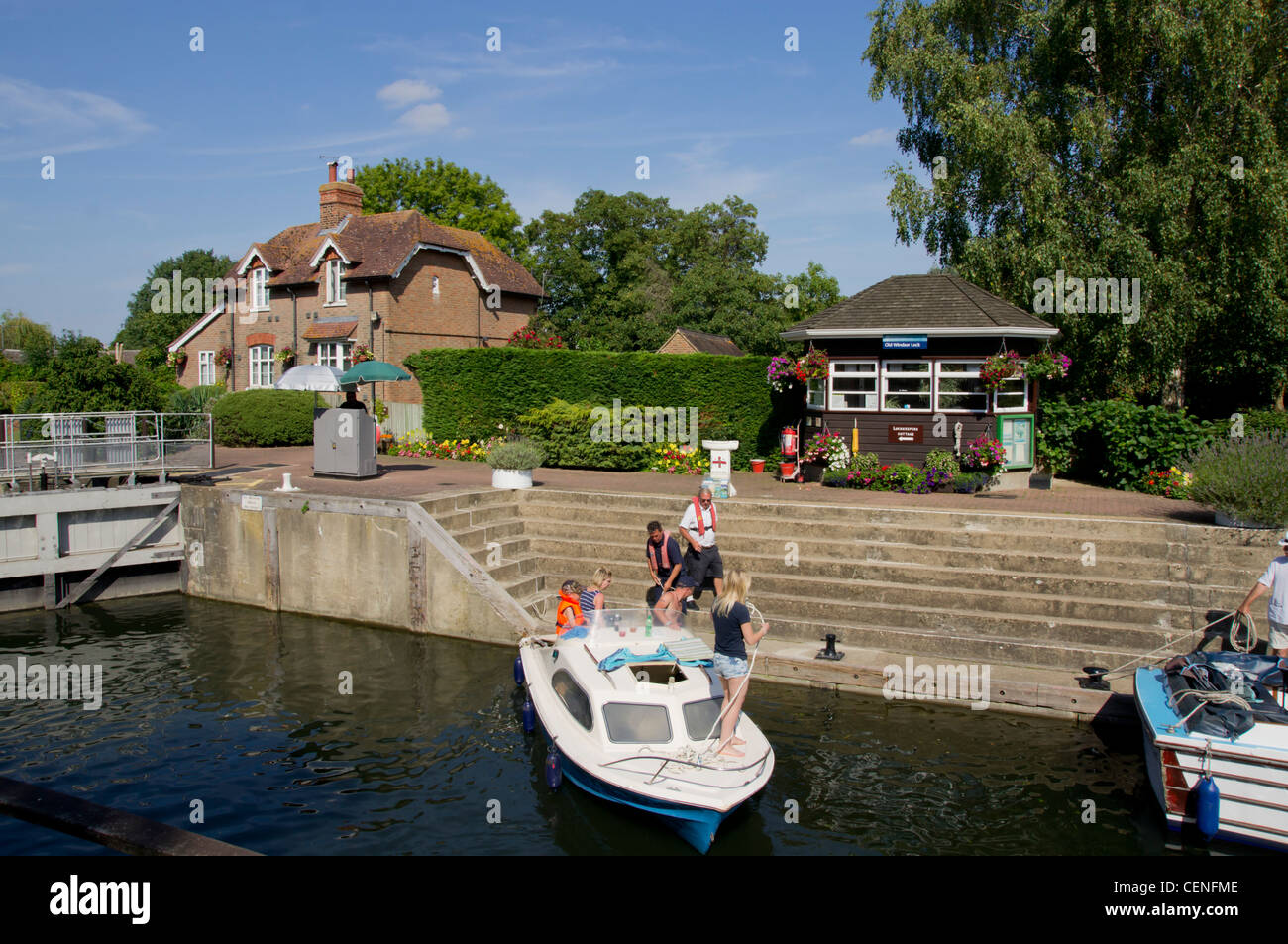 UK, England, Old Windsor lock Stock Photo Alamy