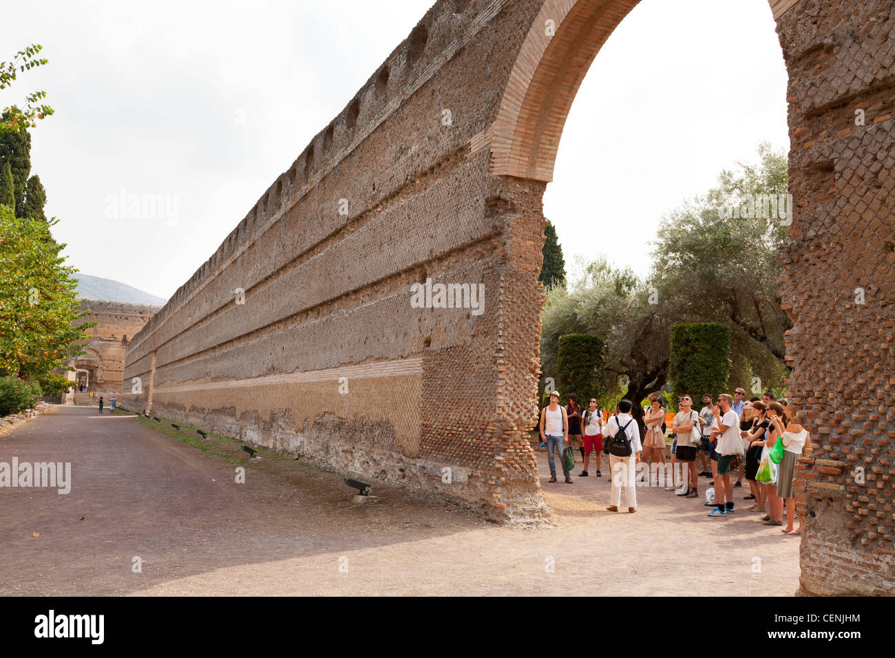 Tourists at the wall of the Hundred Chambers of Hadrian's Villa in Tivoli, Lazio, Italy Stock Photo