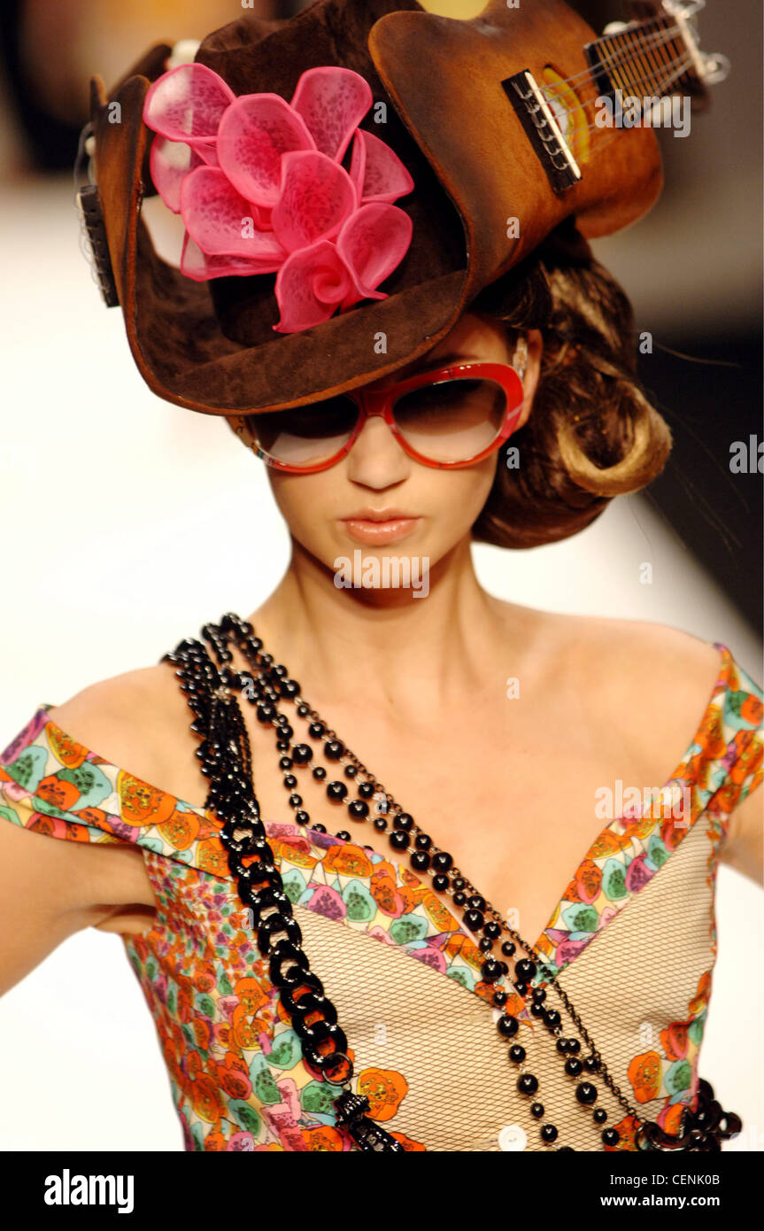 Basso & Brooke London Ready to Wear S S Guitar hat with floral corsage ...