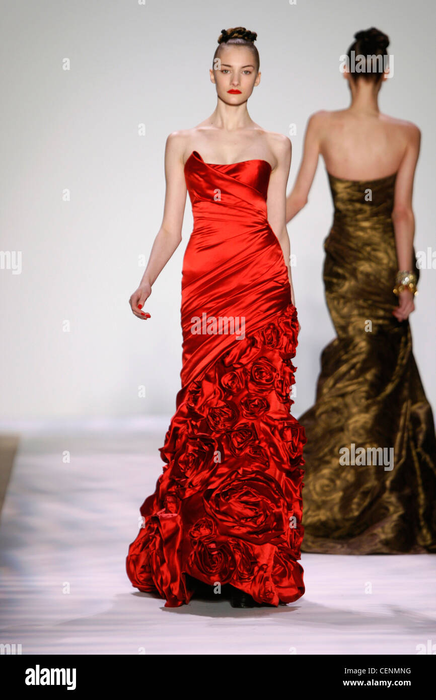 How to wear a strapless dress in winter cheap