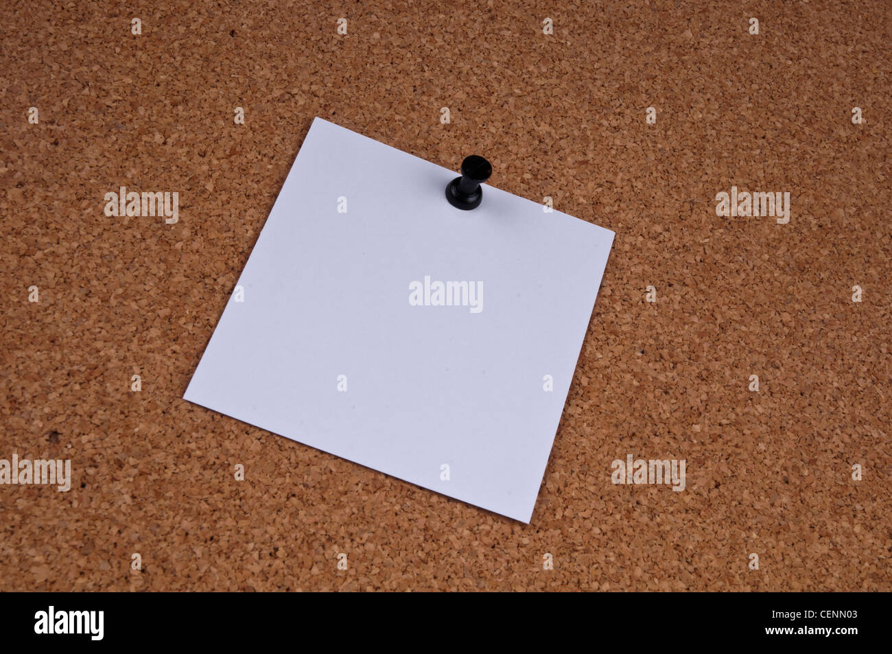 Sticky note on bulletin board hi-res stock photography and images - Alamy