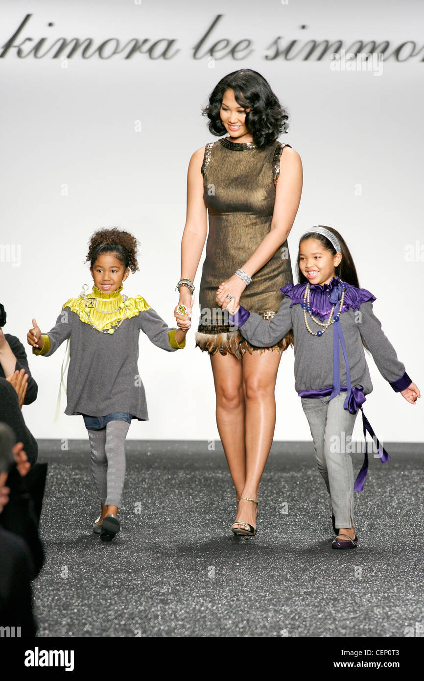 Baby Phat New York Ready to Wear Autumn Winter  Fashion designer Kimora Lee Simmons and daughters Aoki Lee Simmons and Ming Lee Stock Photo