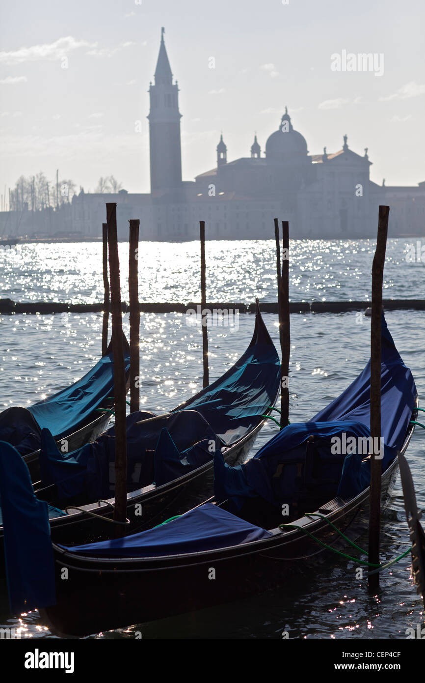Venice boat hi-res stock photography and images - Alamy