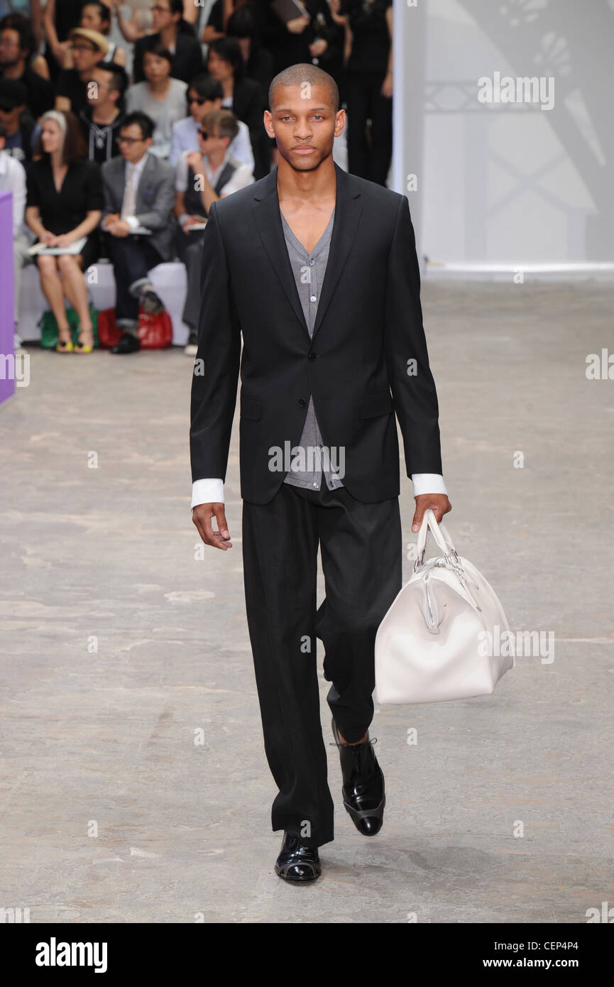 Single-breasted suit
