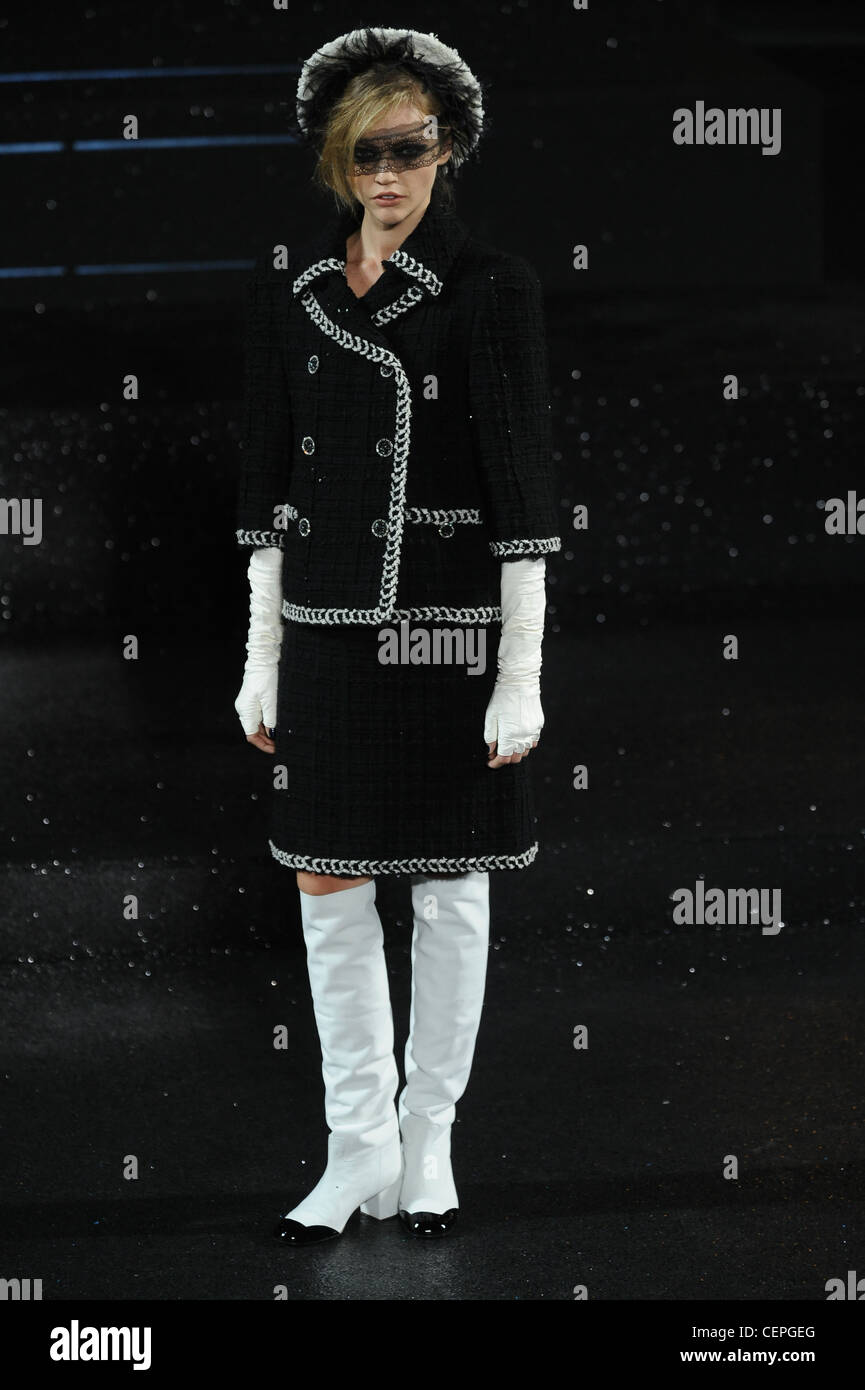 Chanel paris haute couture autumn hi-res stock photography and images -  Alamy