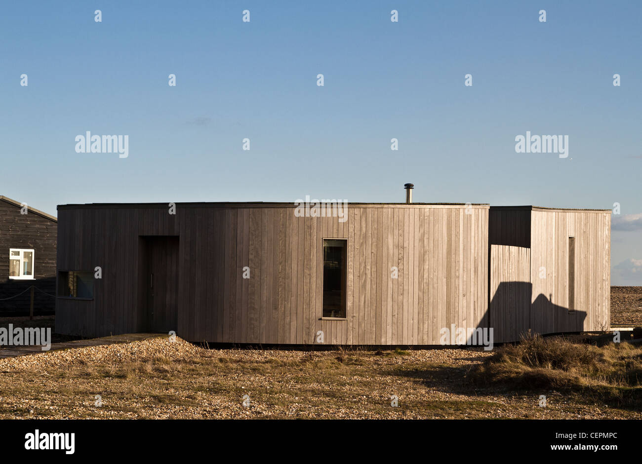 A Simon Conder designed beach house in Dungeness in Kent Stock Photo