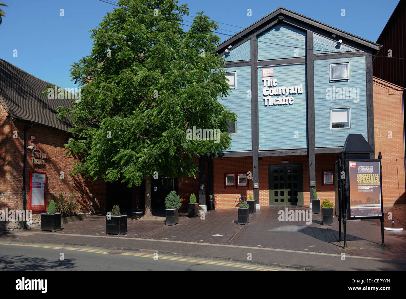 The Courtyard Theatre, the RSC's (Royal Shakespeare Company) new theatre, opened in 2006 to allow the company to continue perfor Stock Photo