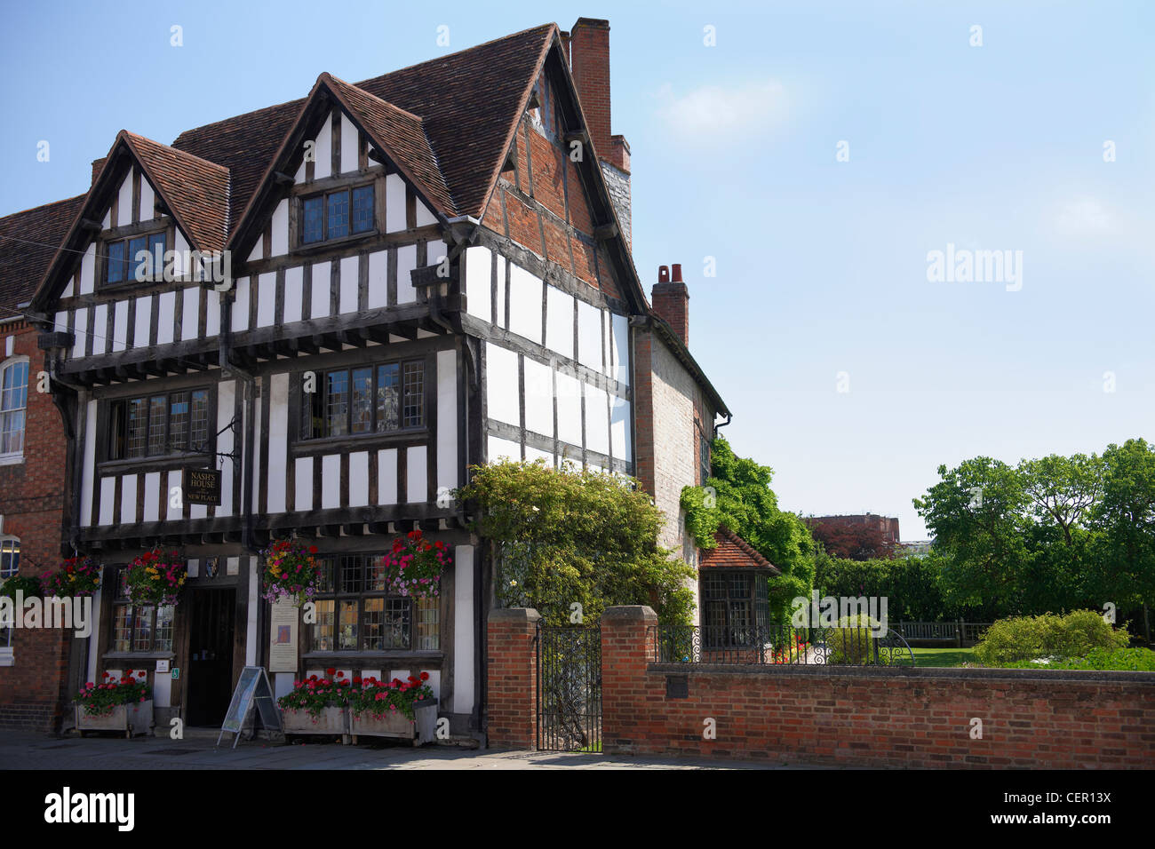 Nash's House and New Place. New Place was William Shakespeare's final retirement home but was raised to the ground by Reverend F Stock Photo