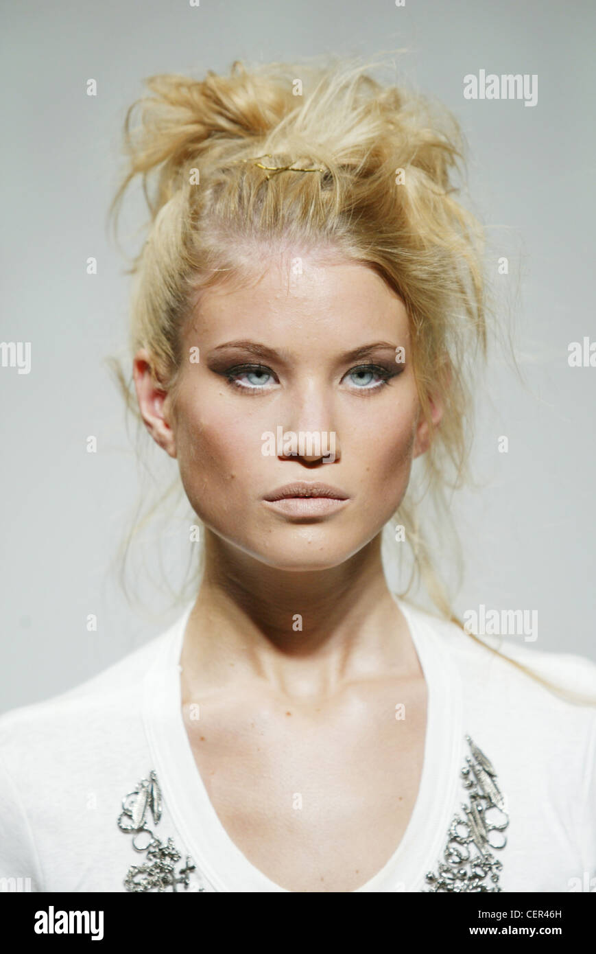 Gardem London Ready To Wear Spring Summer Model blonde swept up hair