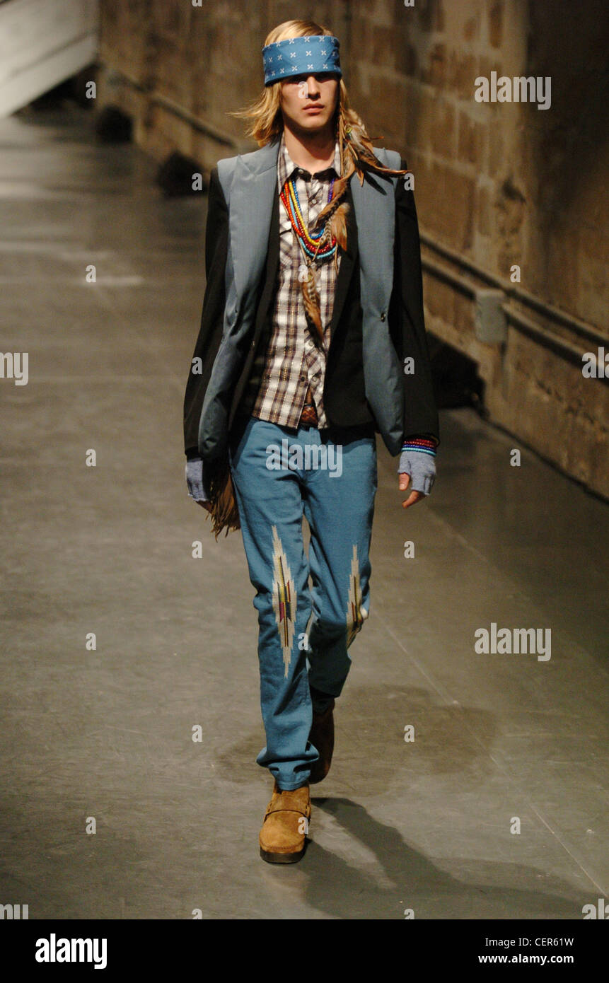 Number Nine Paris Menswear Ready to Wear Autumn Winter Hippy fashion Stock  Photo - Alamy