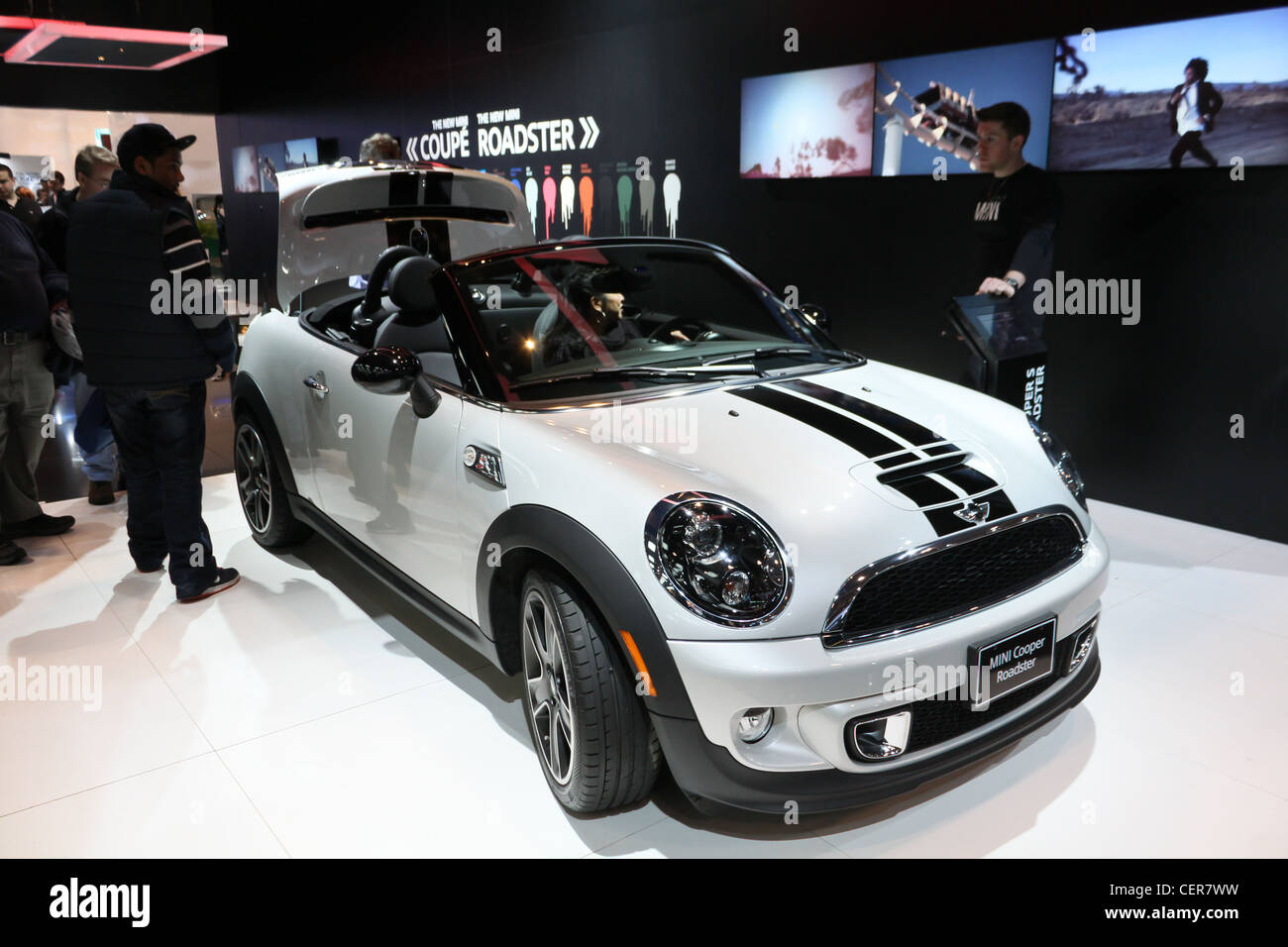 Mini cooper convertible hi-res stock photography and images - Alamy