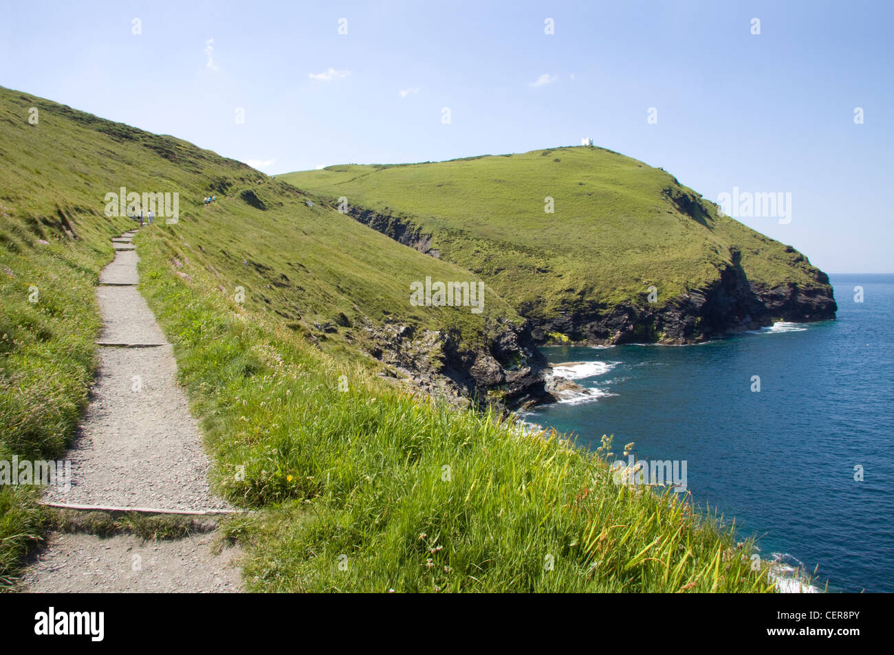 Footpath from Boscastle Harbour leading to the NCI Boscastle Lookout station (Willapark Lookout) on top of the ridge. Stock Photo