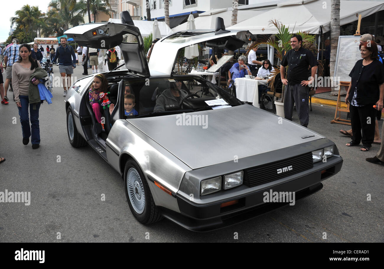 Gull wing delorean hi-res stock photography and images - Alamy