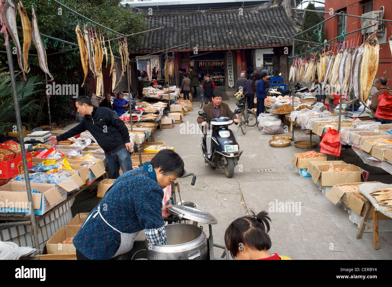 A dried seafood market in Taizhou, Zhejiang province, China Stock Photo