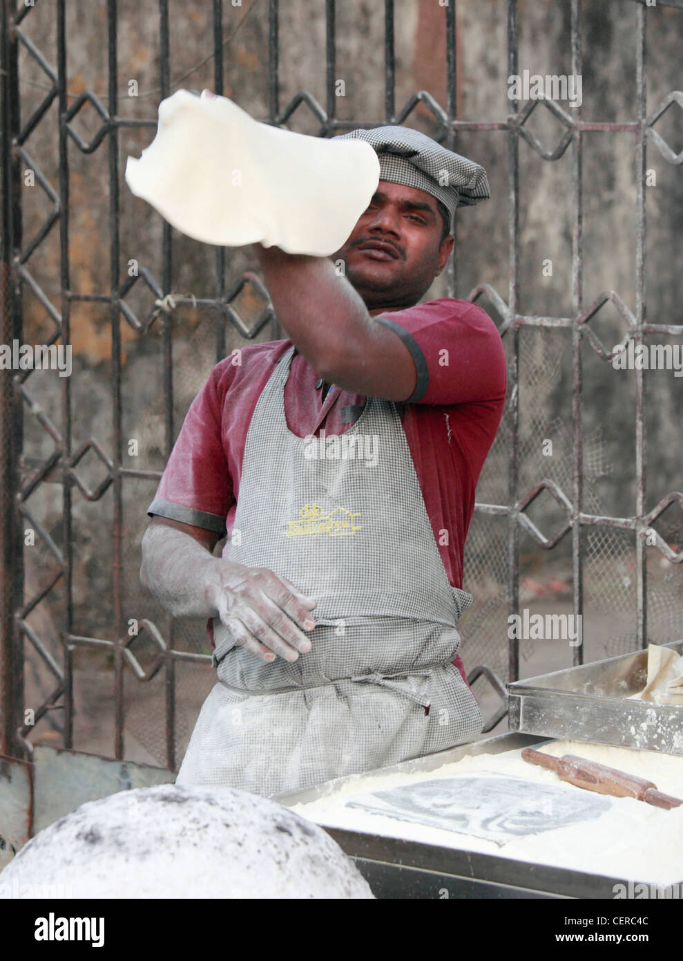 India, Maharashtra, Mumbai, baker making bread, street food Stock Photo