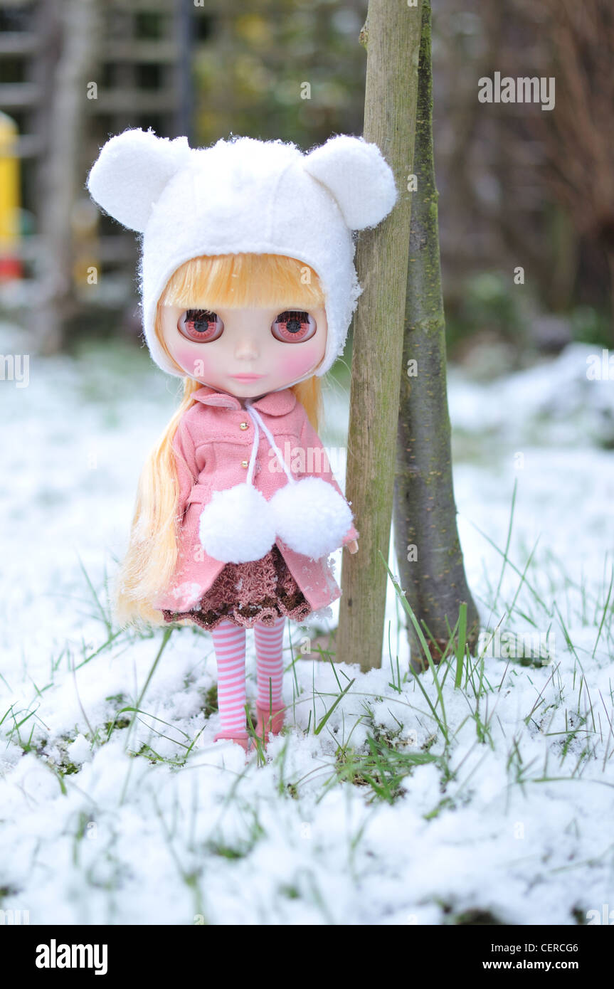 Neo Takara Blythe Doll outdoor in snow (Ice Rune Stock Photo - Alamy