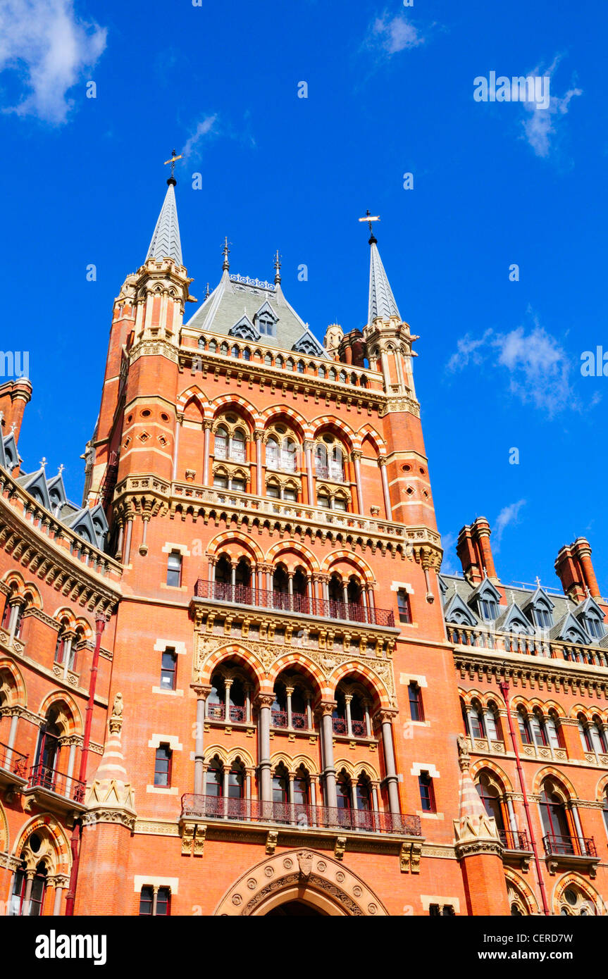 Architecture of st pancras hires stock photography and images Alamy