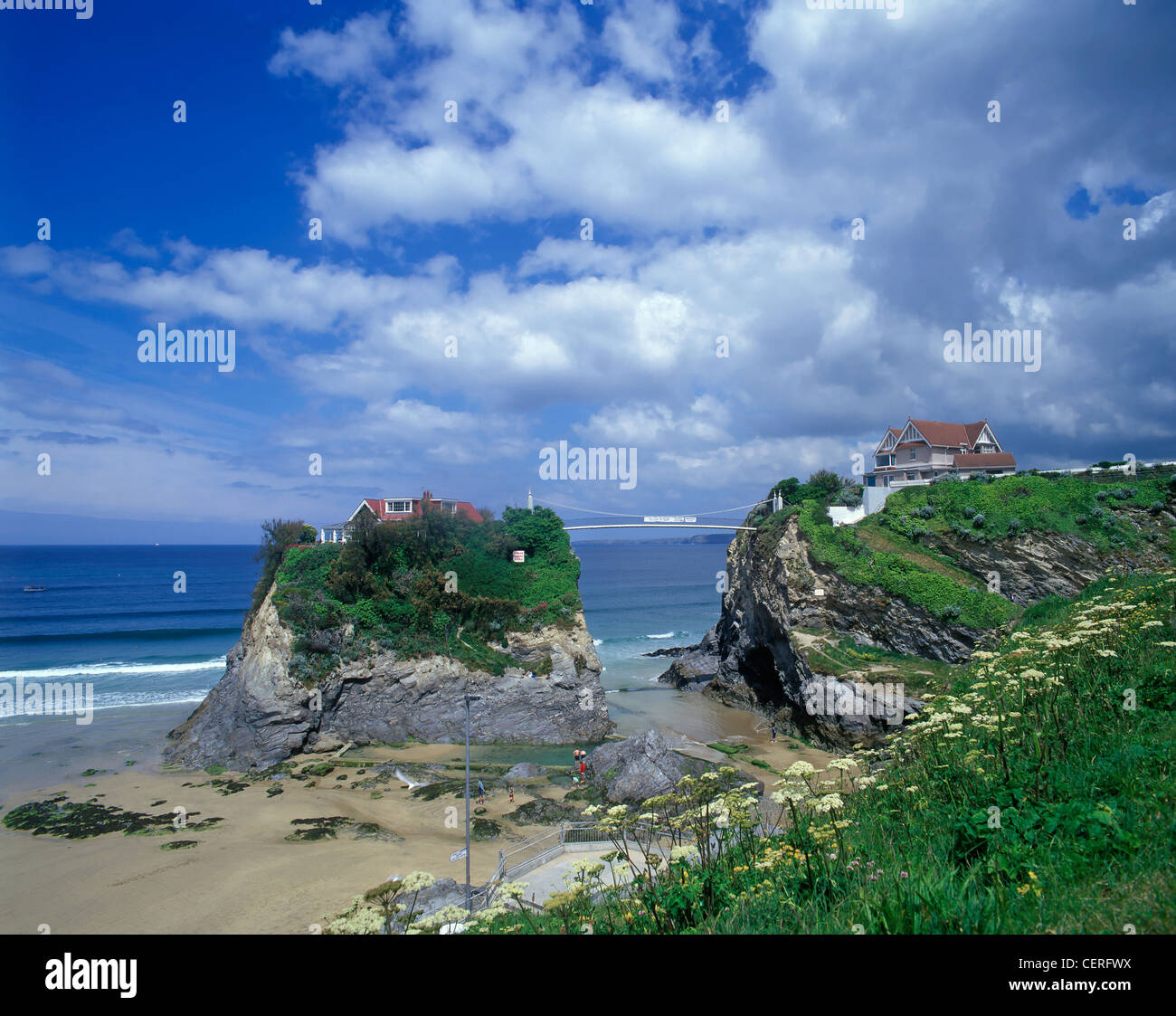 Blue skies over a bridge hi-res stock photography and images - Alamy