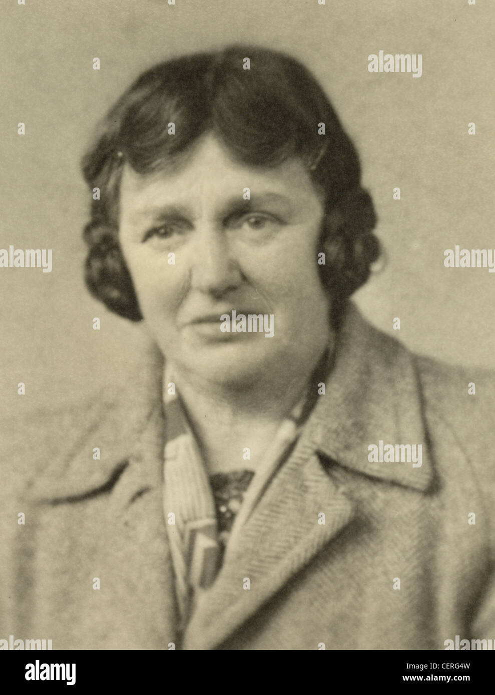 Older woman in passport style photograph (c1940s) (Matching male image ref: CERG5T ) Stock Photo