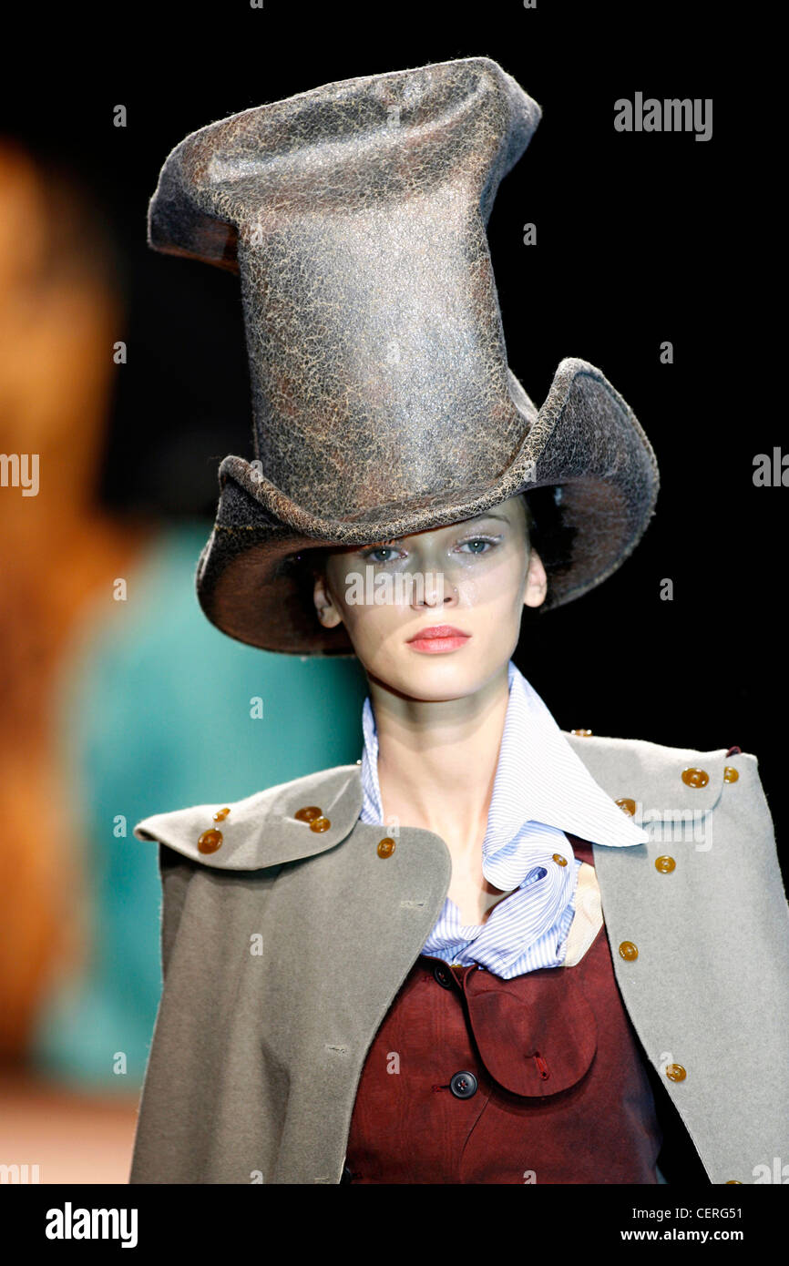Vivienne westwood hat hi-res stock photography and images Vivienne westwood hat hi-res stock photography and images