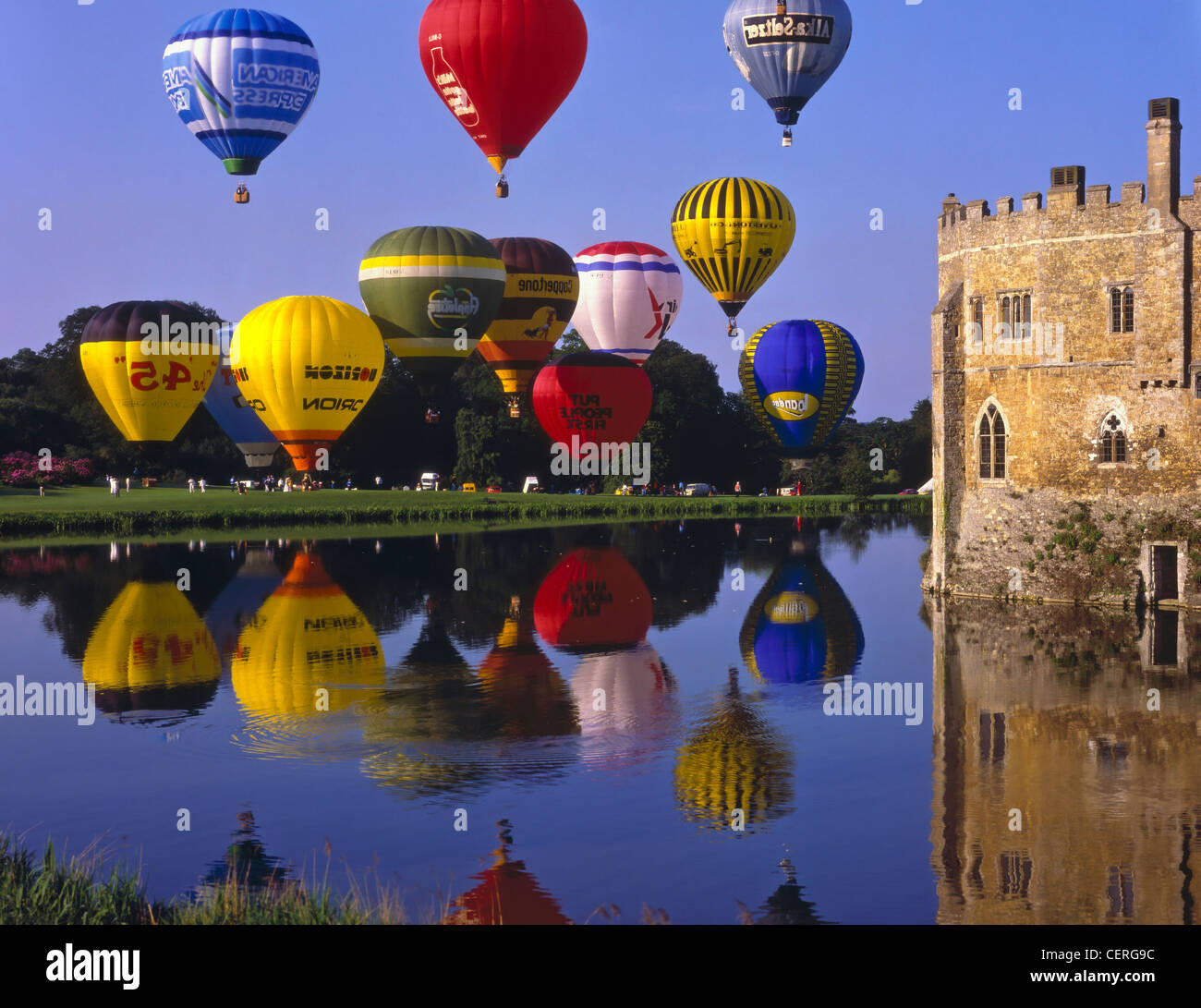 Leeds castle kent balloon hires stock photography and images Alamy