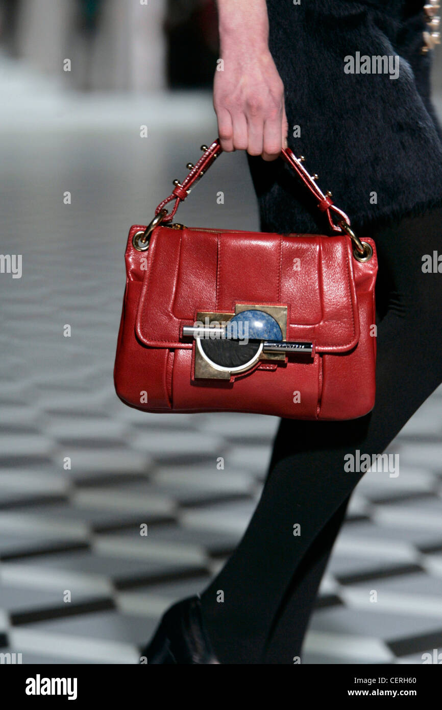 Marc Jacobs New York Accessories Autumn Winter Close up of leather hand bag with short strap and metal and stone detail Stock - Alamy