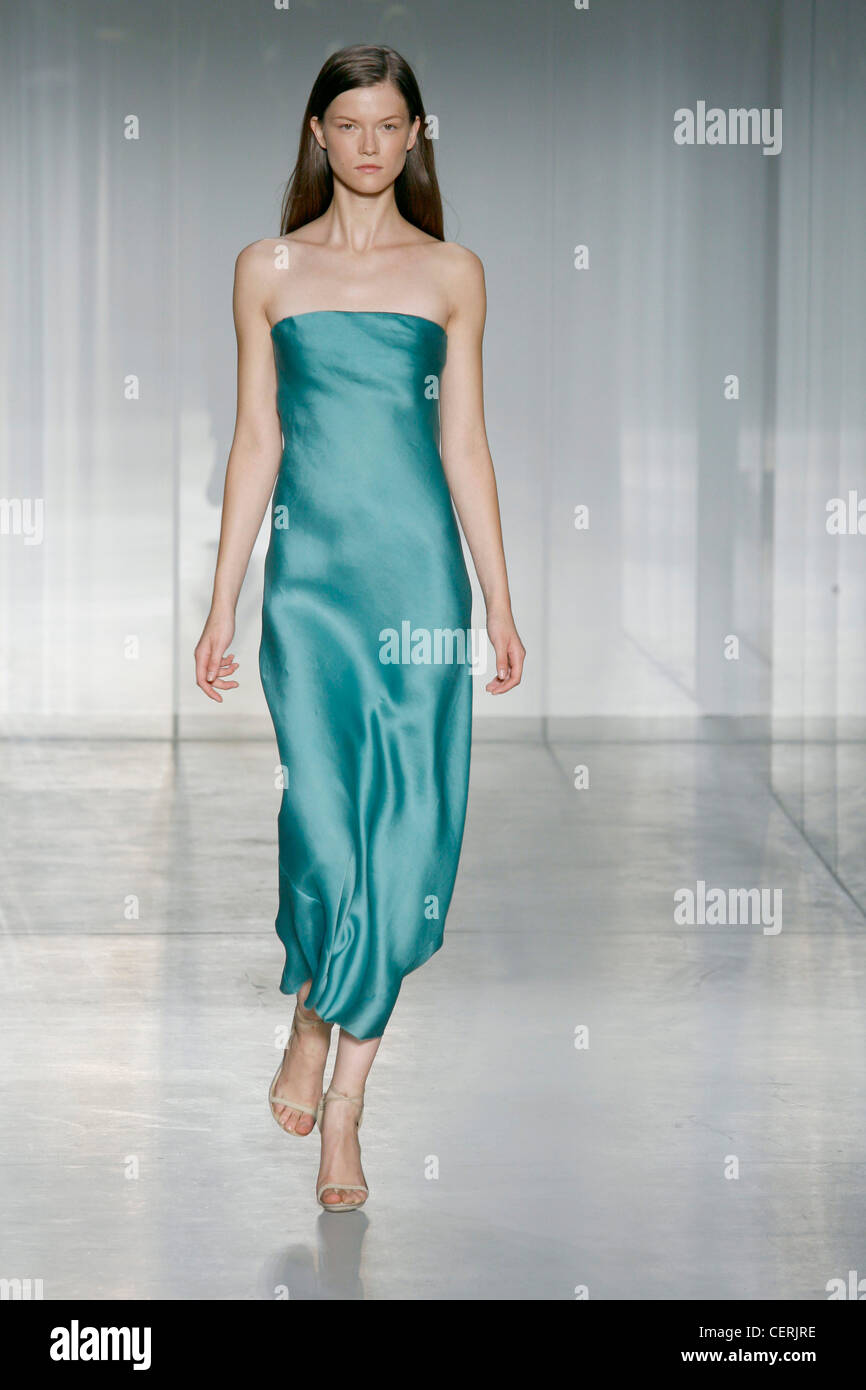 Calvin Klein New York Ready to Wear Spring Summer Strapless blue charmeuse  dress Stock Photo - Alamy