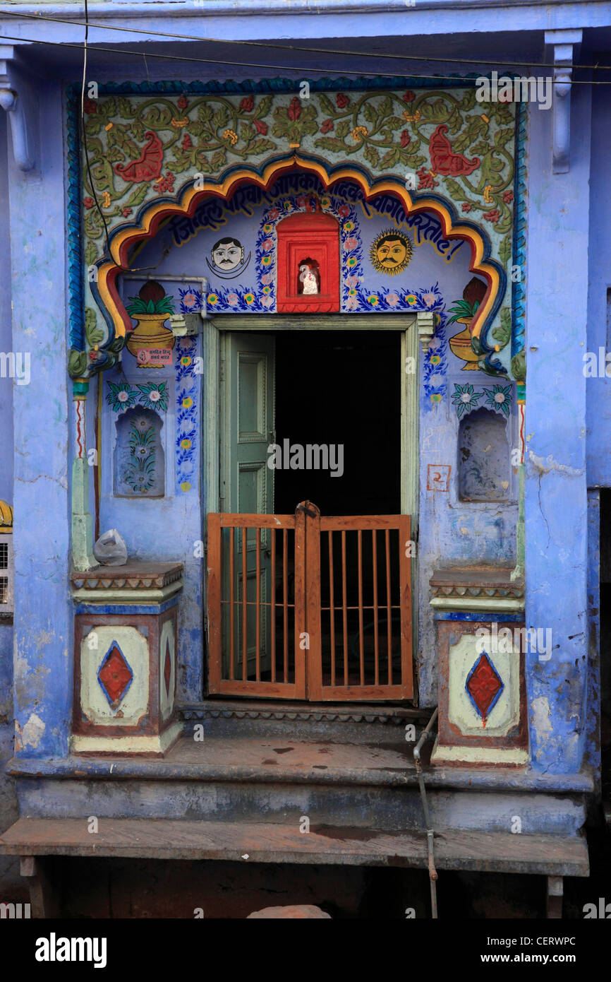 India, Rajasthan, Bundi, old painted house, haveli Stock Photo Alamy