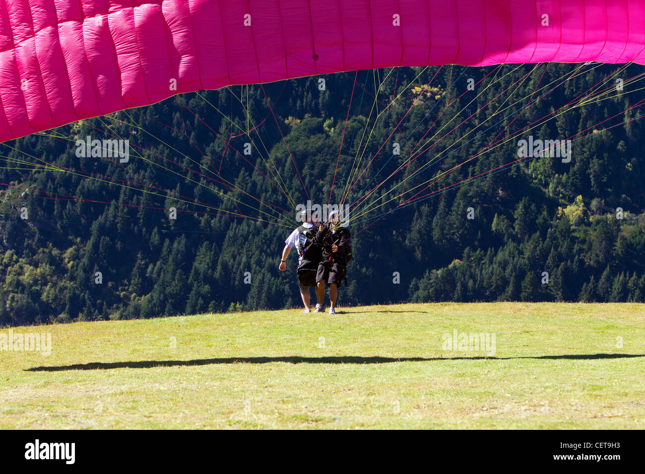 Tandem paraglider para glider Queenstown New Zealand Stock Photo