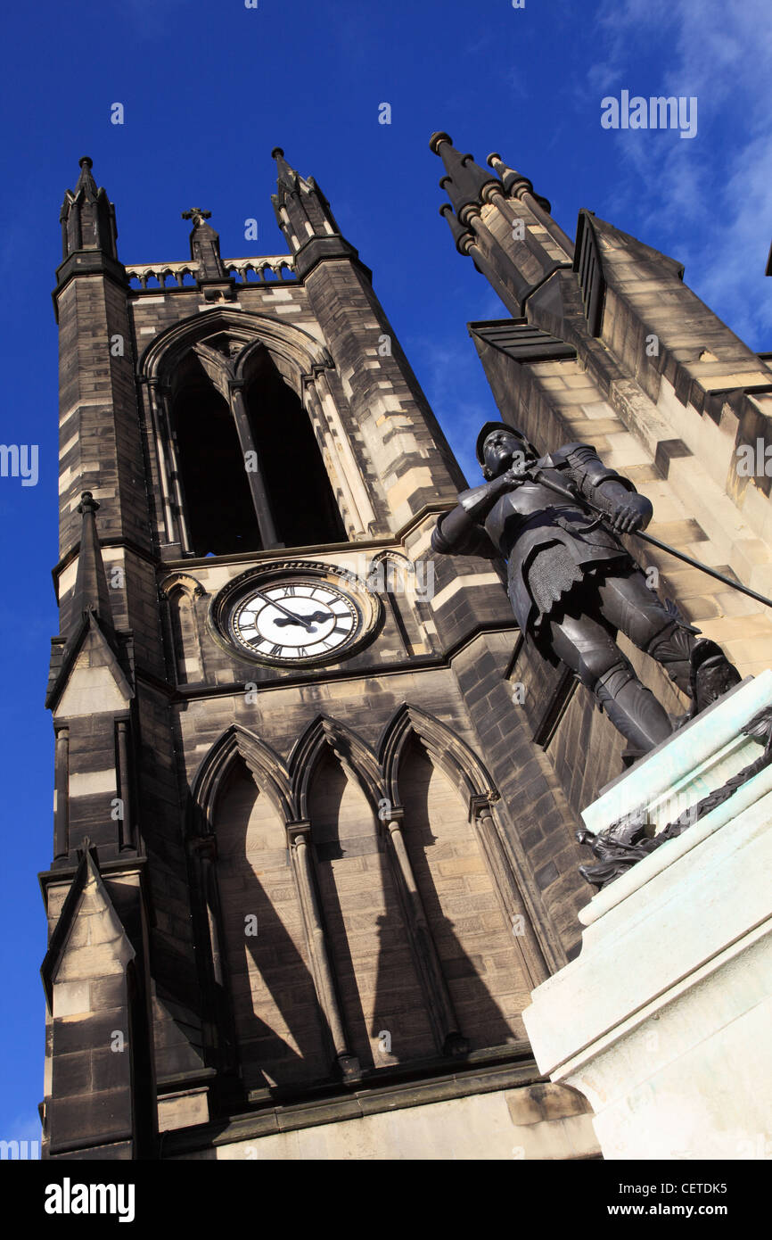 Statue of George and the Dragon before St Thomas church Newcastle upon Tyne England UK Stock Photo