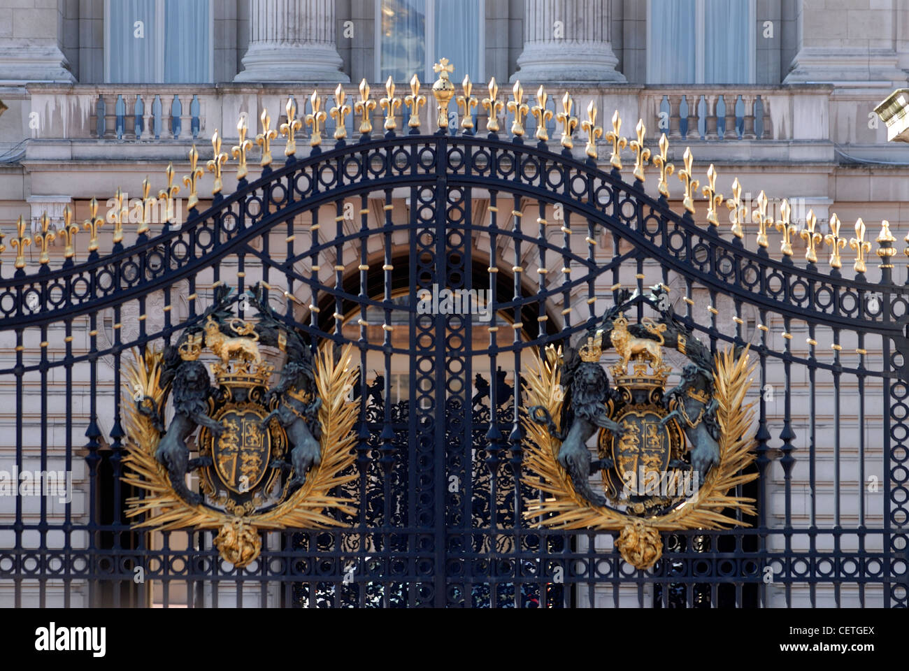 The gates of Buckingham Palace. Buckingham Palace serves as both the office and London residence of Her Majesty The Queen, as we Stock Photo