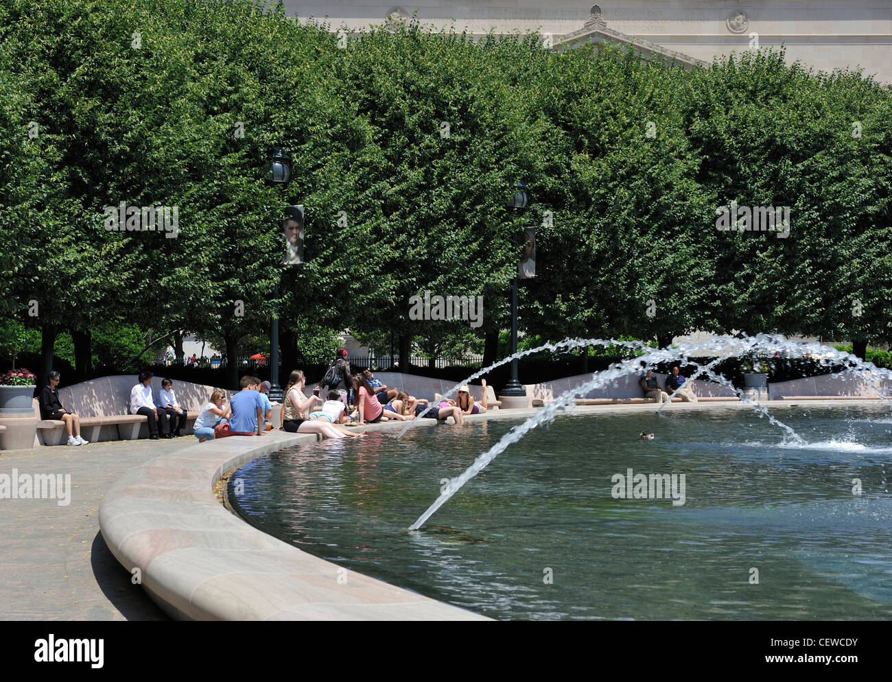 Pool and tourists in the Smithsonian Sculpture Garden on the Mall ...