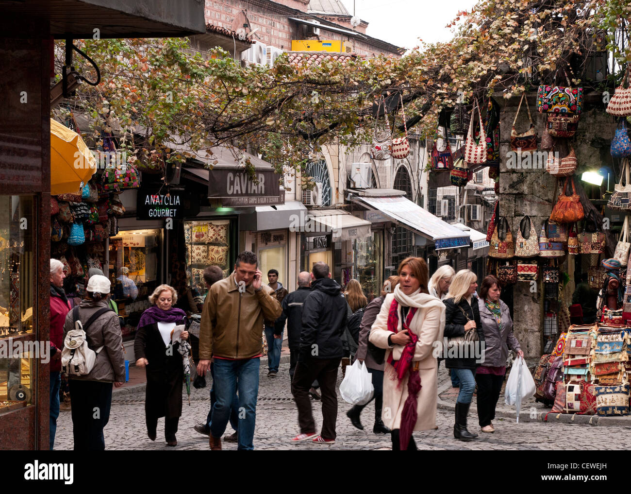 Shoppers in Nuru Osmaniye St, Grand Bazaar, Beyazit, Istanbul, Turkey Stock Photo