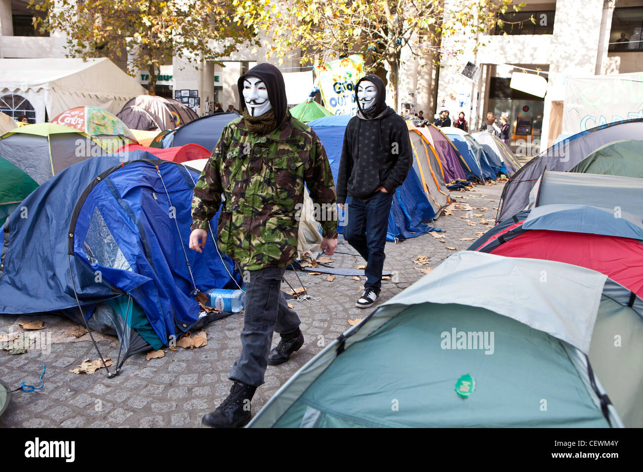 Anti mask protesters hi-res stock photography and images - Alamy
