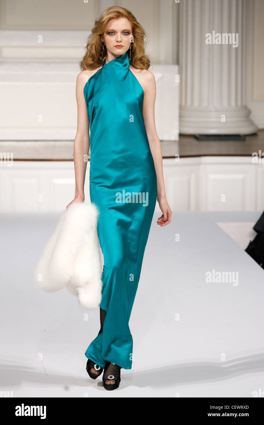 sachin and babi light blue dress Turquoise blue (historically called Chinese blue in the Winter palette),  the colour of high summer. I adore this colour. It just makes me happy.  Brill on bright and blue springs and jewel