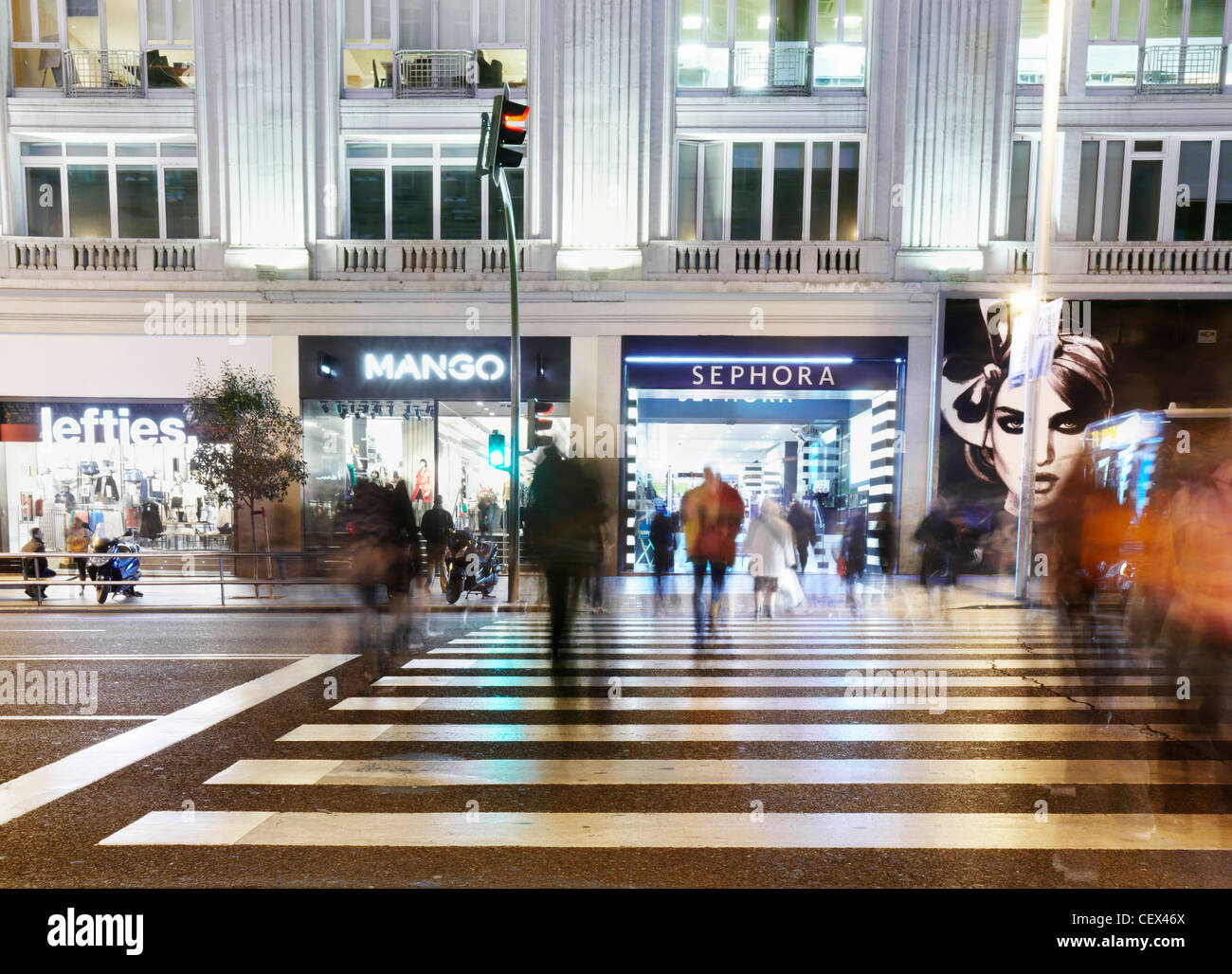 Madrid shopping hi-res stock photography and images - Alamy