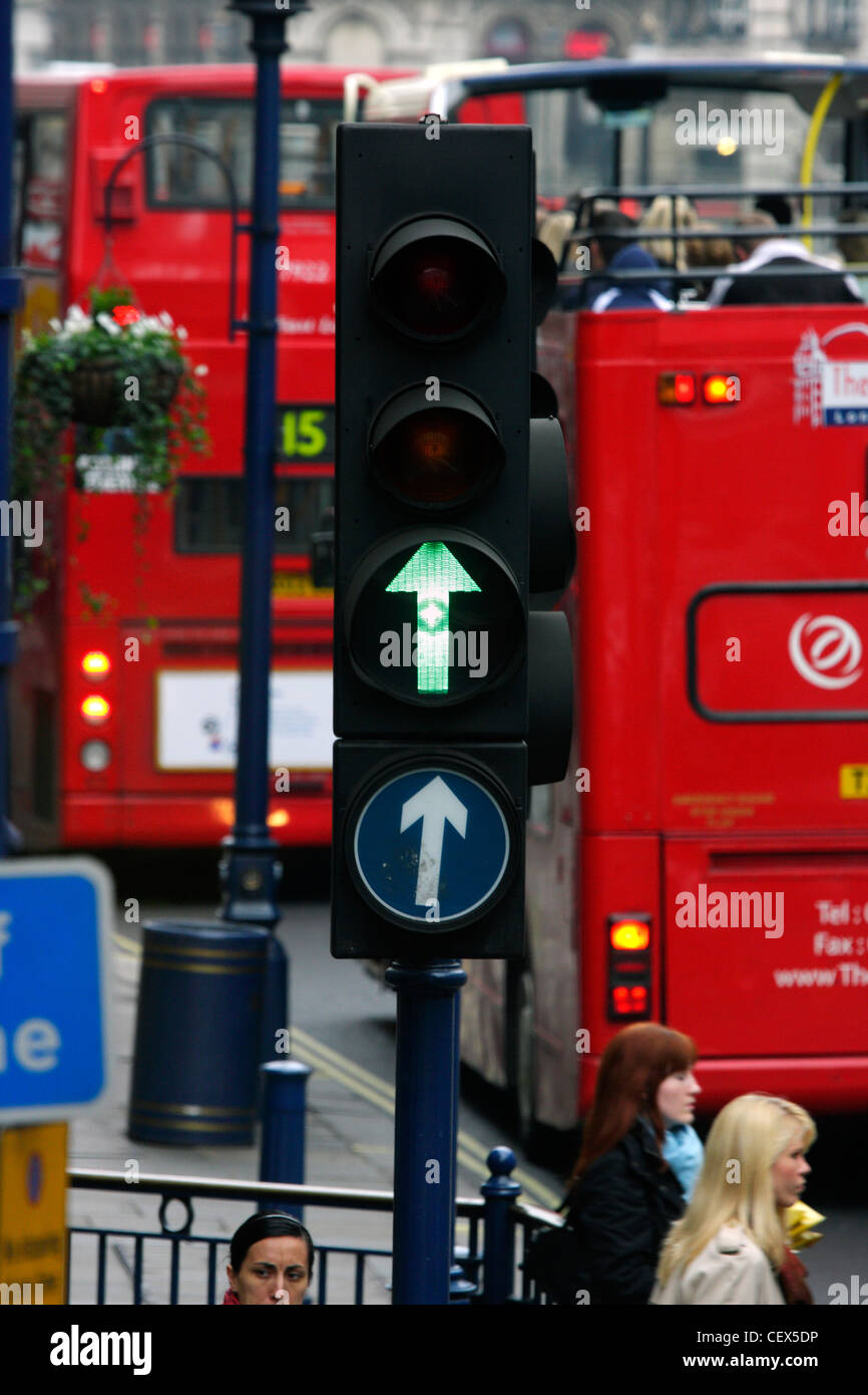 Central london traffic jam hi-res stock photography and images - Alamy