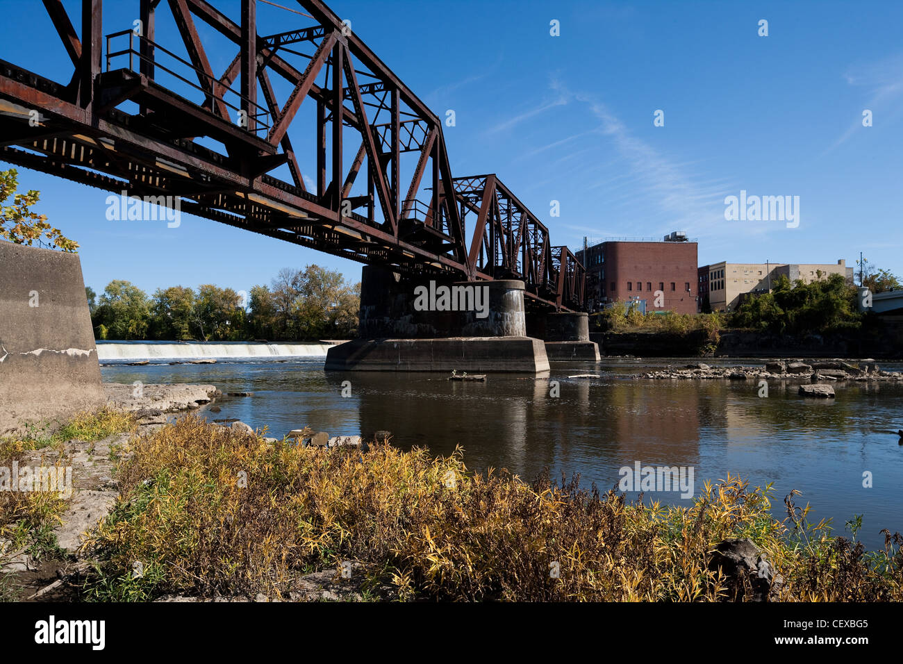 Railroad bridge in Zanesville Ohio crossing the Muskingum River Stock Photo